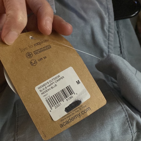 Magellan Outdoor Classic Fit sleeveless button down - Picture 4 of 4